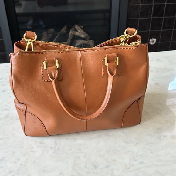 Tory Burch Robinson Double Zip Tote - Picture 3 of 7